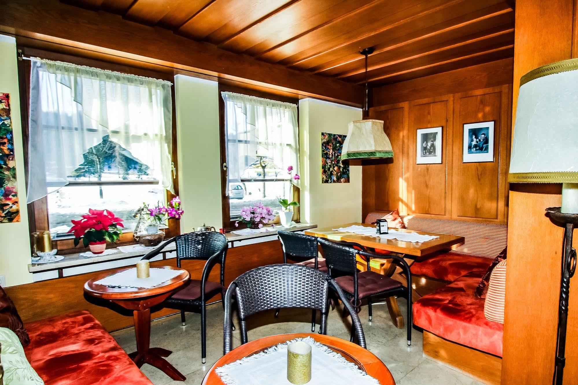 Hotel Cristallago เซเฟลด์ อิน ทิโรล ภายนอก รูปภาพ