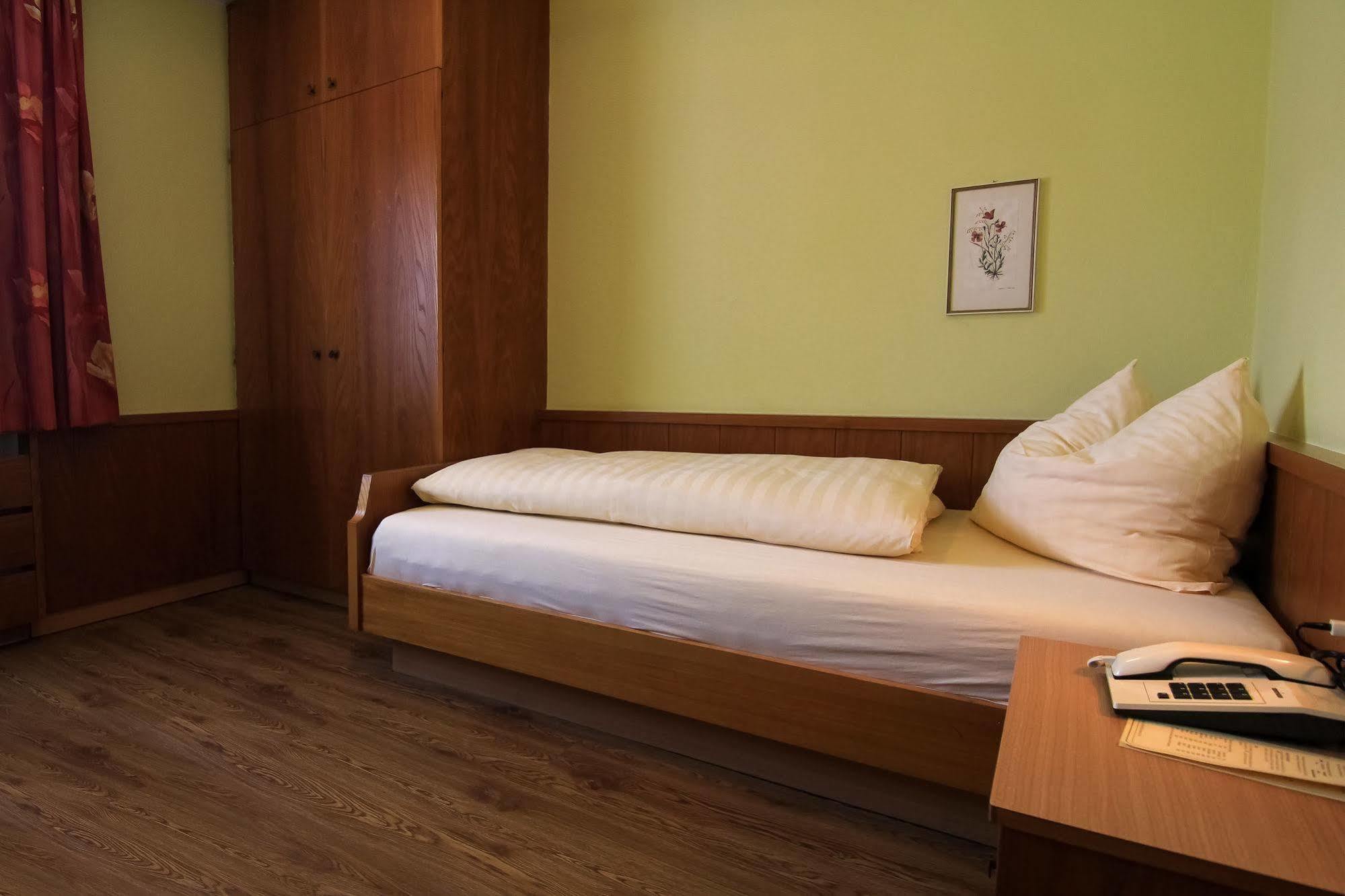 Hotel Cristallago เซเฟลด์ อิน ทิโรล ภายนอก รูปภาพ